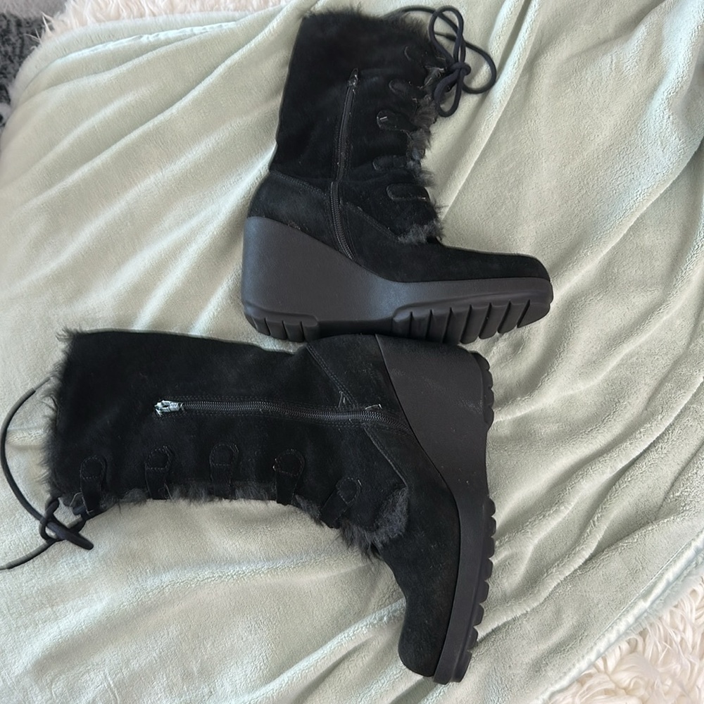 Black Lace Up Mid-Calf Boots with Fur Trim